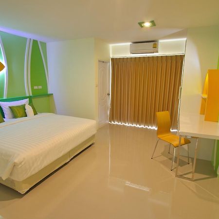 The Rice Hotel Roi Et Bagian luar foto