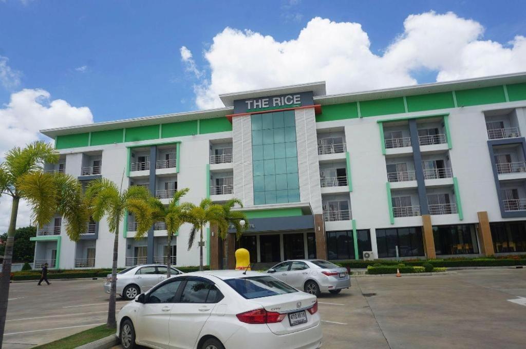 The Rice Hotel Roi Et Bagian luar foto