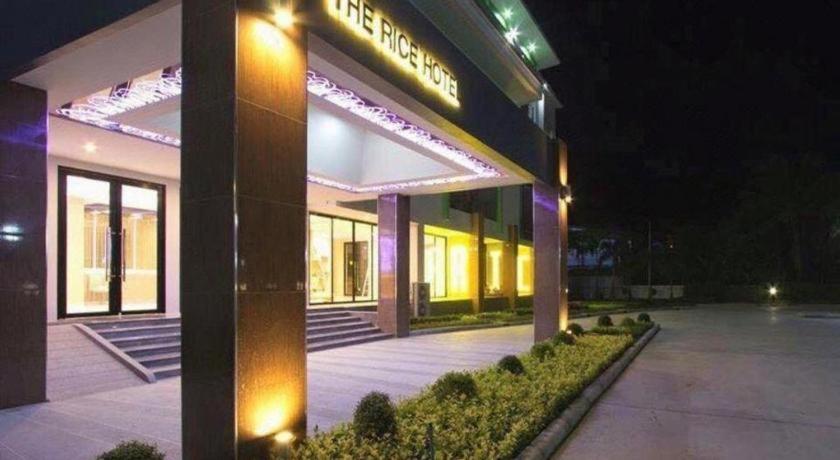 The Rice Hotel Roi Et Bagian luar foto