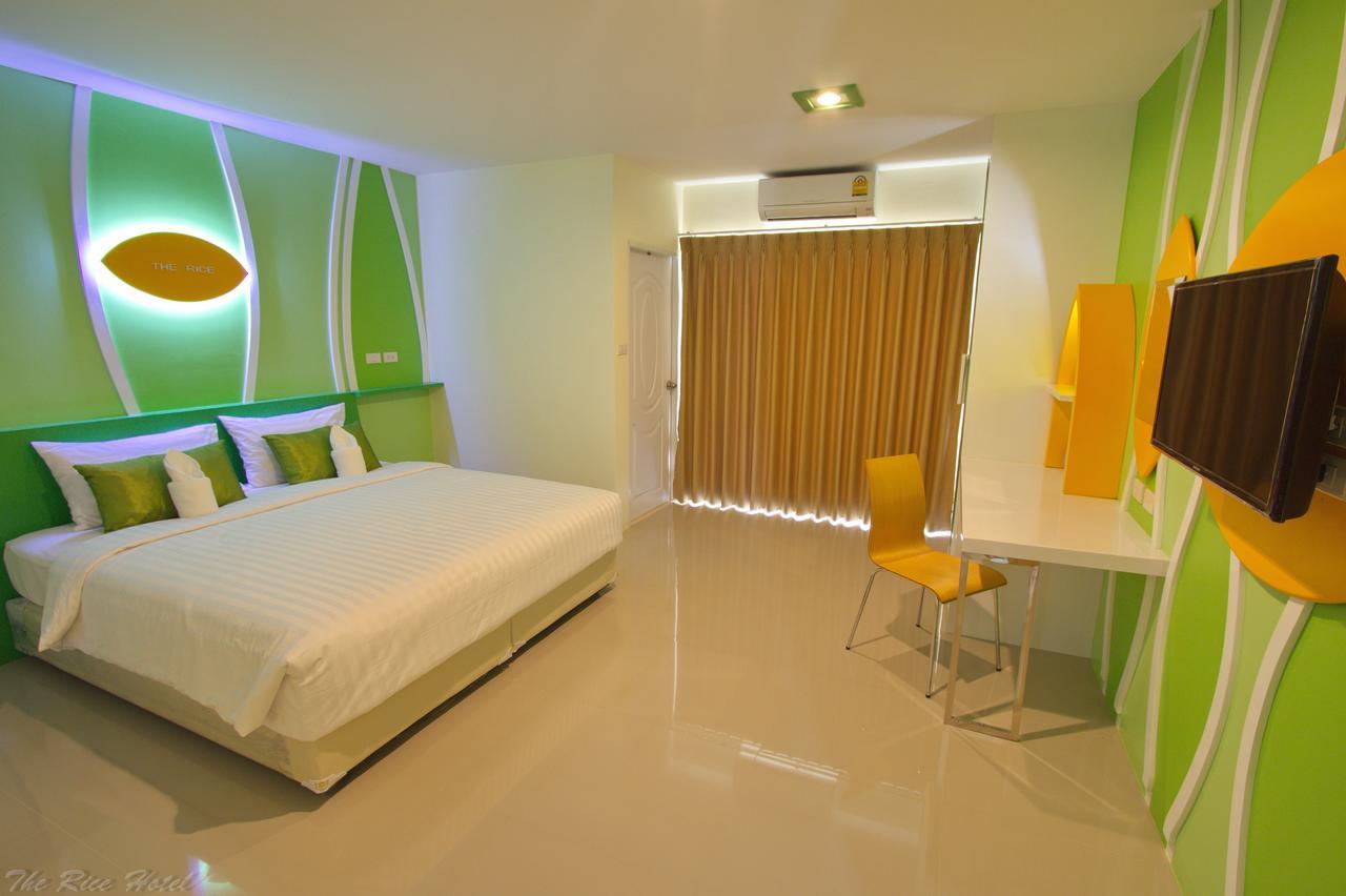 The Rice Hotel Roi Et Bagian luar foto